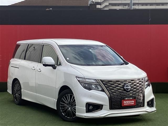 NISSAN / ELGRAND  4WD