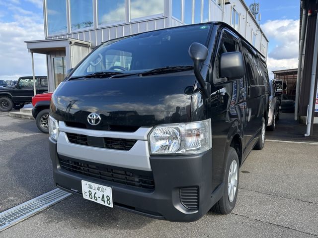 TOYOTA / HIACE van 4WD