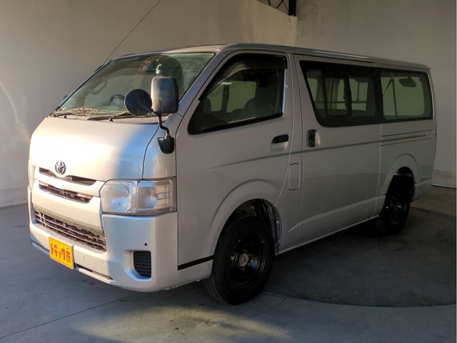 TOYOTA / REGIUSACE van 4WD