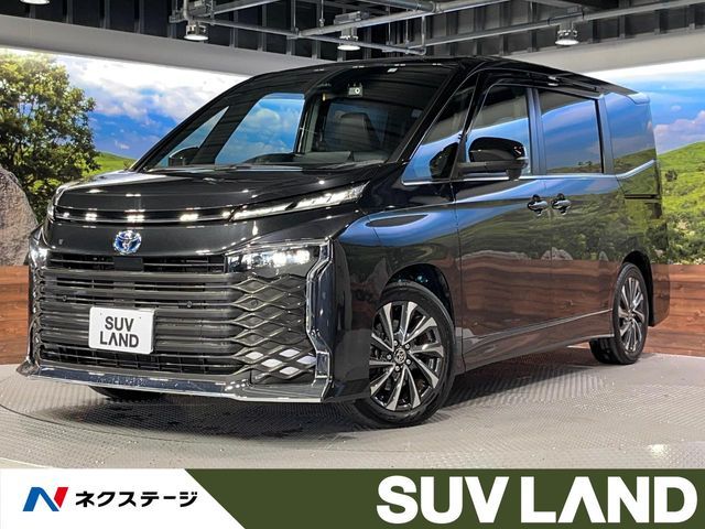 TOYOTA / VOXY HYBRID