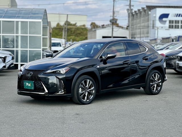 TOYOTA / LEXUS UX200