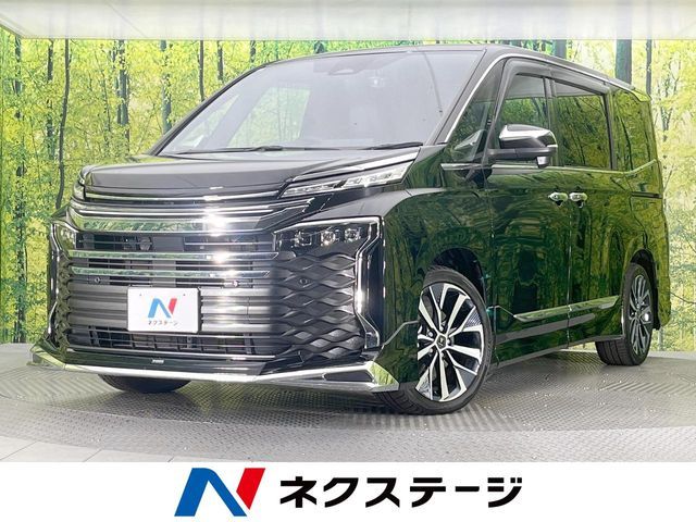 TOYOTA / VOXY HYBRID