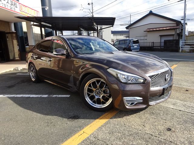 NISSAN / FUGA