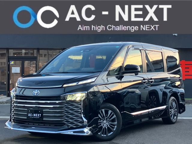 TOYOTA / VOXY HYBRID