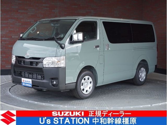 TOYOTA / HIACE van 2WD
