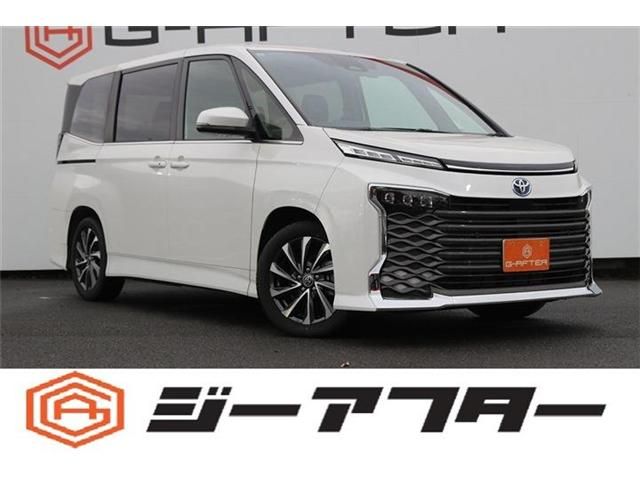 TOYOTA / VOXY HYBRID