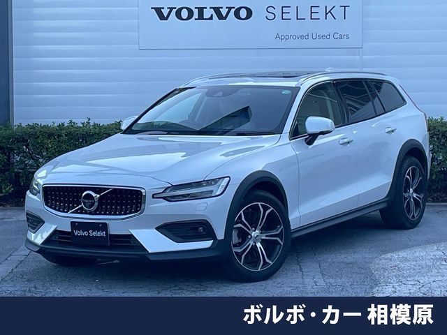 VOLVO / VOLVO V60 CROSS COUNTRY