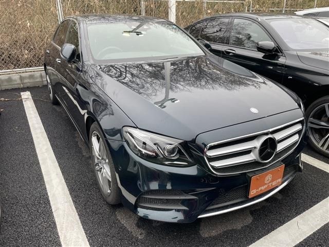 MERCEDES BENZ / MERCEDES BENZ E class sedan
