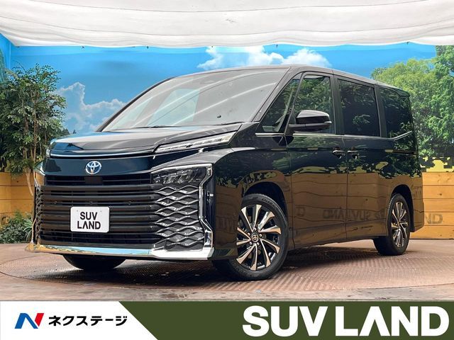 TOYOTA / VOXY HYBRID