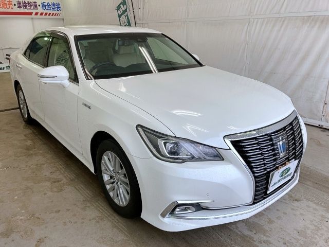 TOYOTA / CROWN sedan hybrid