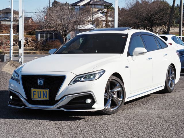 TOYOTA / CROWN sedan hybrid