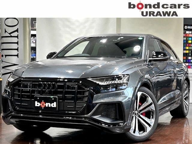 AUDI / AUDI Q8