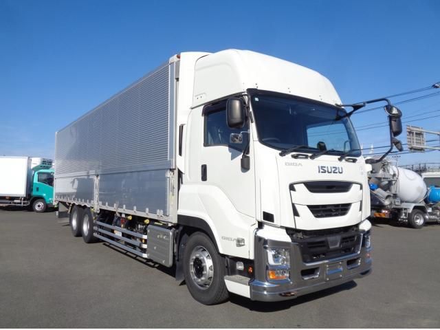 ISUZU / GIGA
