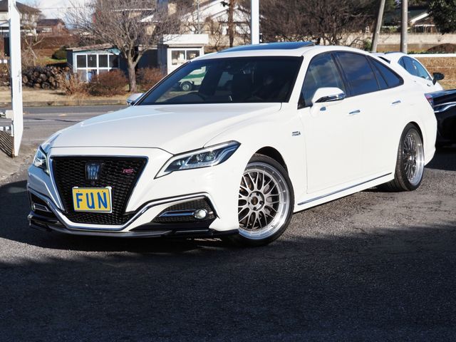 TOYOTA / CROWN sedan hybrid