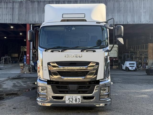 ISUZU / GIGA