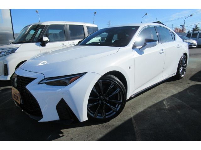 TOYOTA / LEXUS IS300h