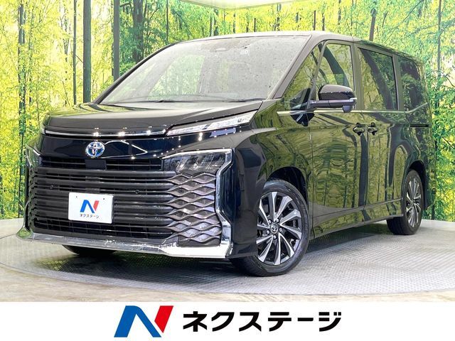 TOYOTA / VOXY HYBRID