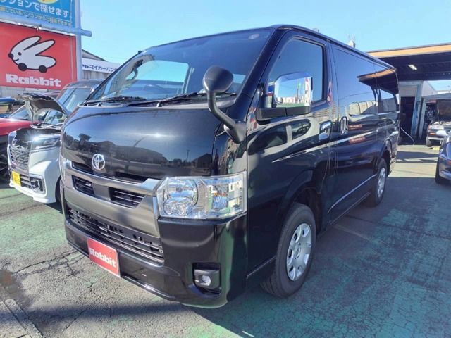 TOYOTA / HIACE van 4WD