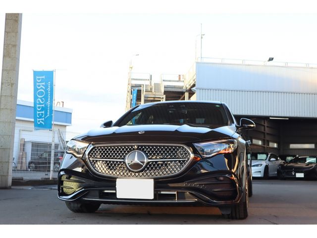 MERCEDES BENZ / MERCEDES BENZ E class sedan