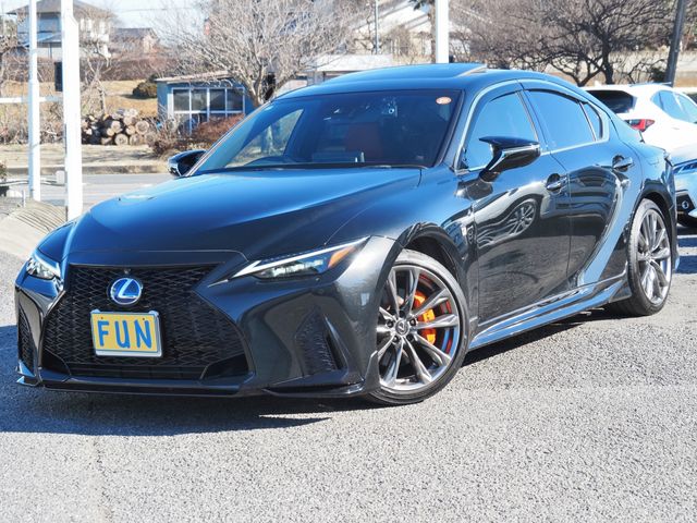 TOYOTA / LEXUS IS300h