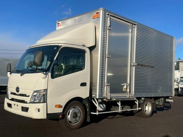 Japanese used car Ref# 1488129 HINO / DUTRO