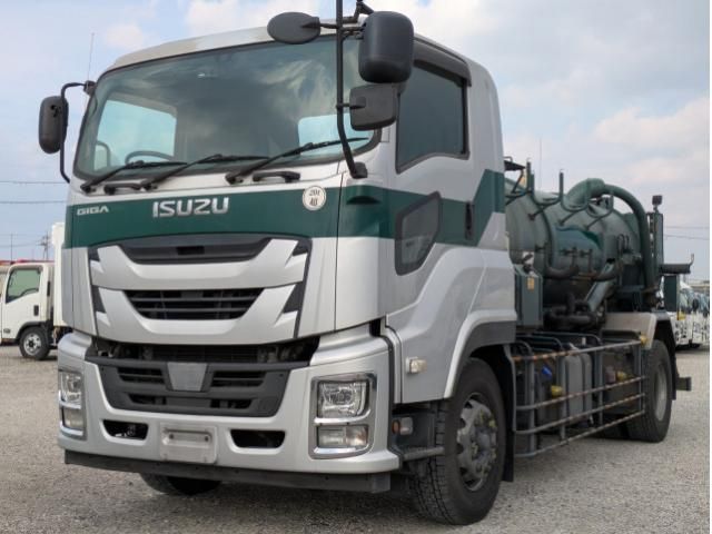 ISUZU / GIGA