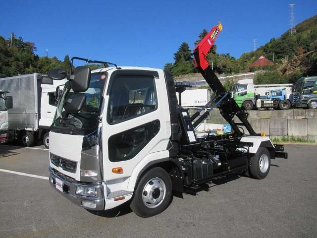 MITSUBISHI FUSOU / FIGHTER