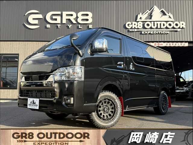 TOYOTA / HIACE van 4WD