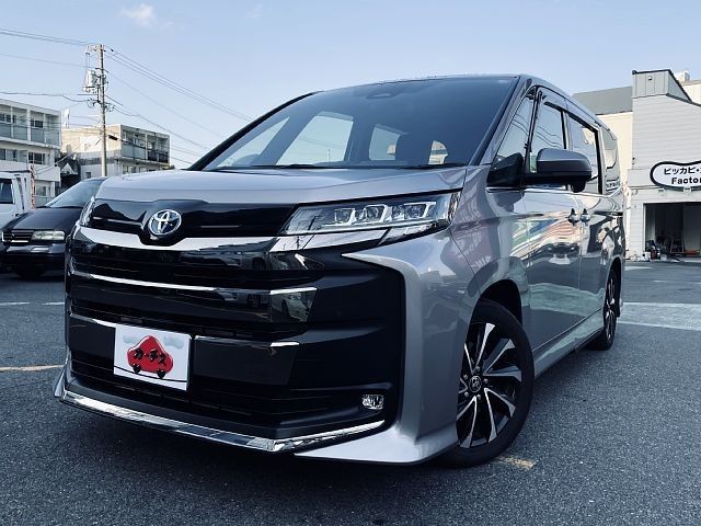 TOYOTA / NOAH HYBRID