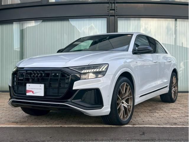 AUDI / AUDI Q8