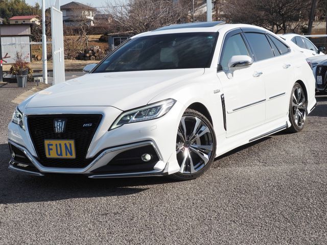 TOYOTA / CROWN sedan hybrid