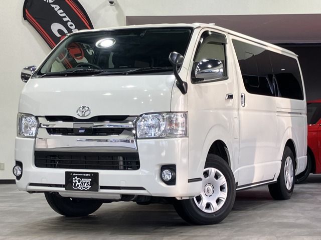 TOYOTA / REGIUSACE van 4WD