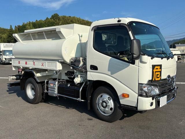 Japanese used car Ref# 1493707 HINO / DUTRO