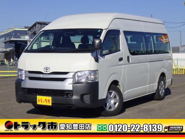 TOYOTA / HIACE COMMUTER