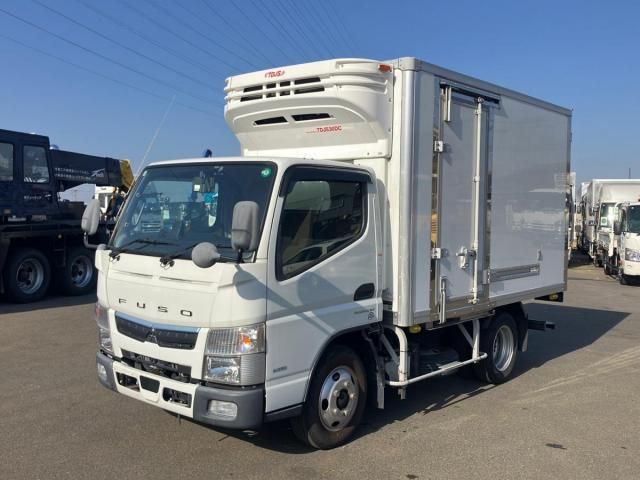 Japanese used car Ref# 1495189 MITSUBISHI / CANTER
