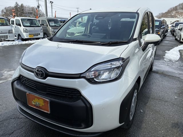 Japanese used car Ref# 1497109 TOYOTA / SIENTA HYBRID