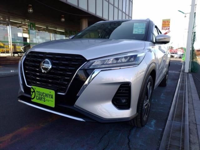 NISSAN / KICKS