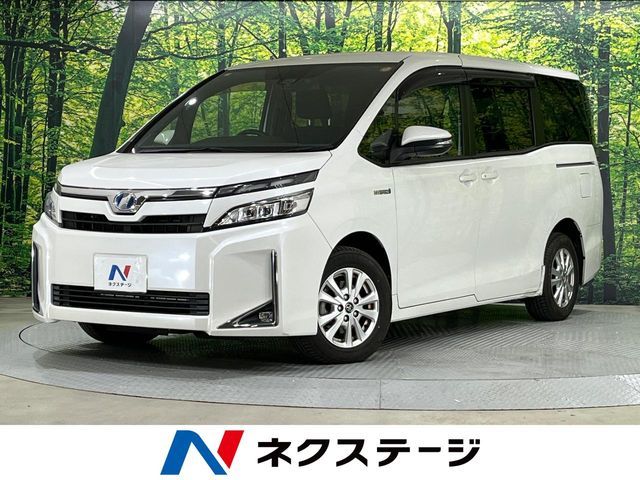 TOYOTA / VOXY HYBRID