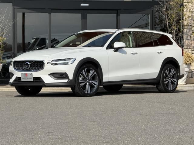 VOLVO / VOLVO V60 CROSS COUNTRY