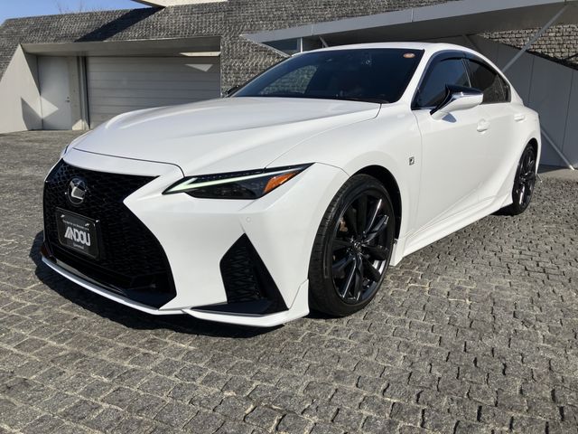 TOYOTA / LEXUS IS300h