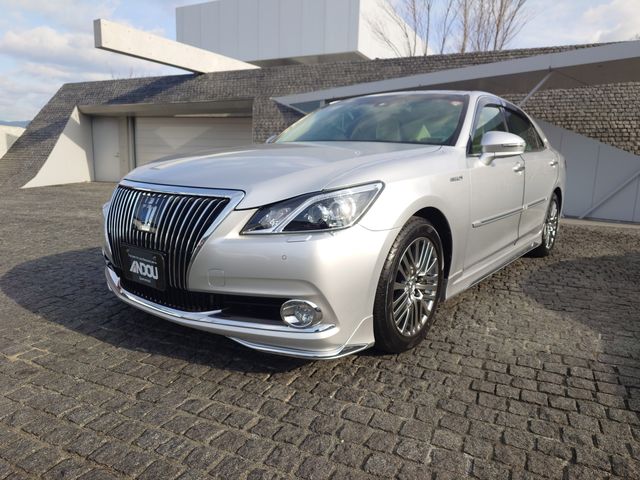 TOYOTA / CROWN MAJESTA HYBRID