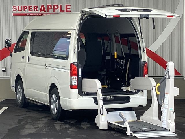 TOYOTA / HIACE van 4WD