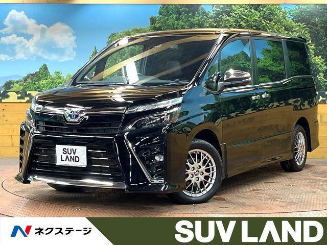 TOYOTA / VOXY HYBRID