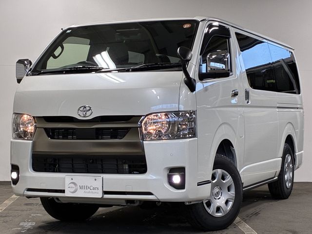 TOYOTA / HIACE van 4WD