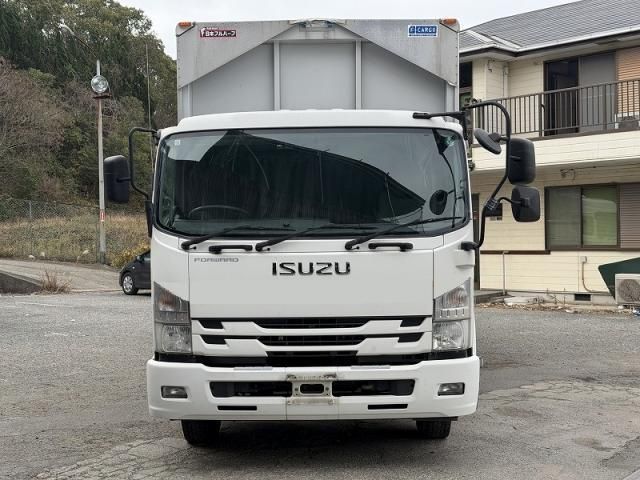 ISUZU / FORWARD
