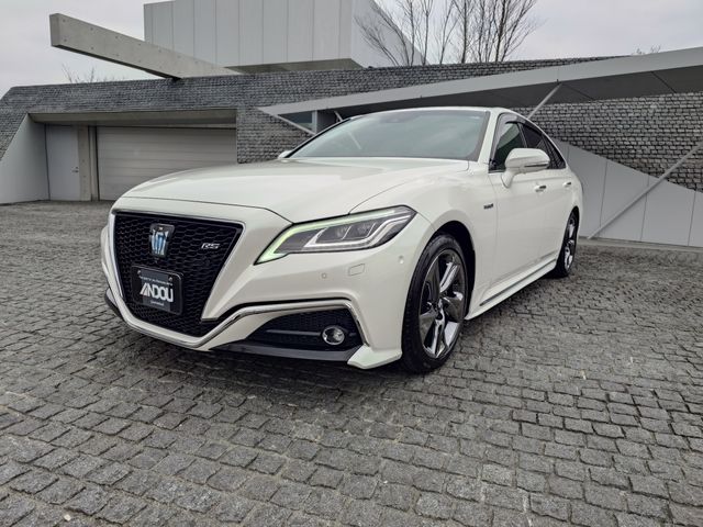 TOYOTA / CROWN sedan hybrid