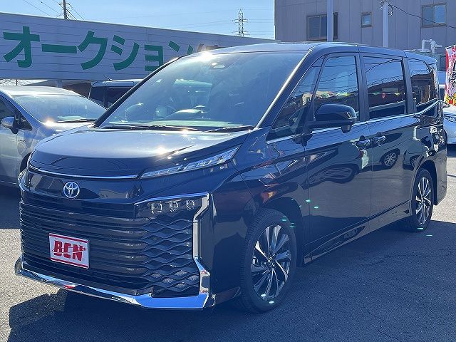 TOYOTA / VOXY HYBRID