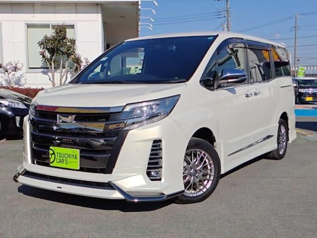 TOYOTA / NOAH HYBRID