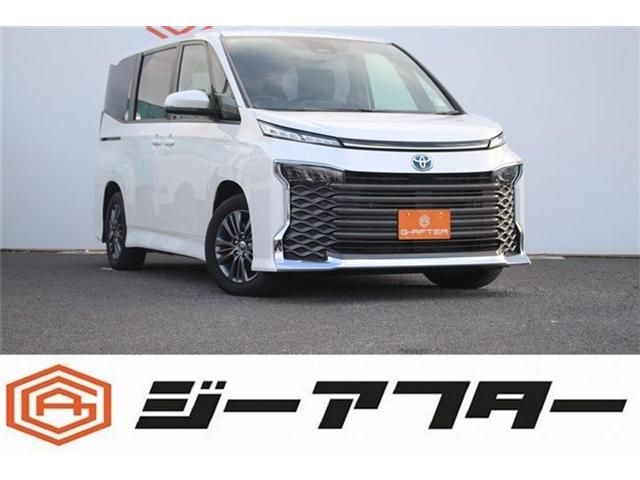 TOYOTA / VOXY HYBRID