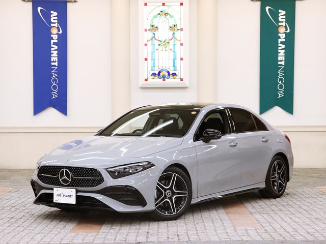 MERCEDES BENZ / MERCEDES BENZ A class sedan